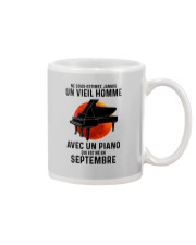 09 piano old man france Mug tile