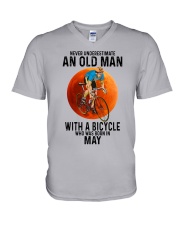 05 cycling old man color V-Neck T-Shirt tile