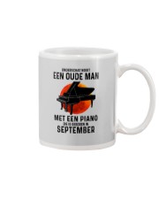 09 piano old man dutch Mug tile