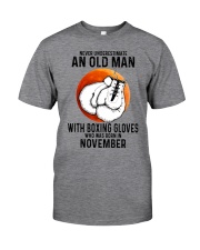11 boxing old man Classic T-Shirt front
