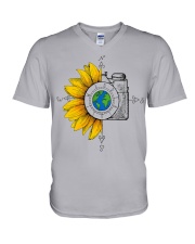 photography2 V-Neck T-Shirt tile