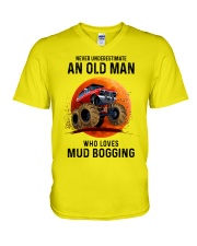 mud bogging olm V-Neck T-Shirt tile