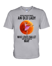 05 ballet old lady V-Neck T-Shirt tile