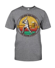 i like beer cricket Classic T-Shirt tile
