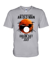 07 drum set never old man V-Neck T-Shirt tile
