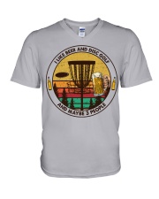 i like beer Disc golf V-Neck T-Shirt tile