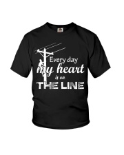 Every day my heart is on the line Youth T-Shirt thumbnail