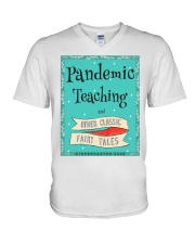 KINDERGARTEN 2022 V-Neck T-Shirt tile