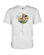 10TH GRADE TEACHER V-Neck T-Shirt tile