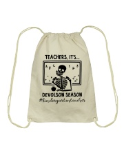 KINDERGARTEN TEACHER Drawstring Bag tile