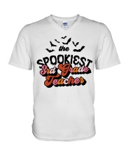 3RD GRADE TEACHER V-Neck T-Shirt tile