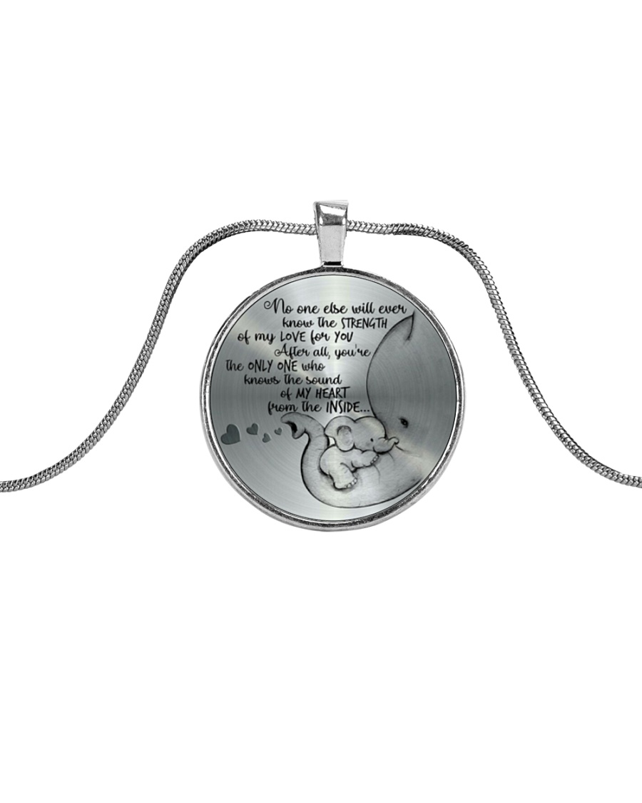 THE SOUND OF MY HEART FROM THE INSIDE Metallic Circle Necklace