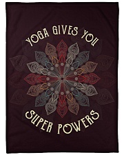 LIMITED EDITION 8 Fleece Blanket tile