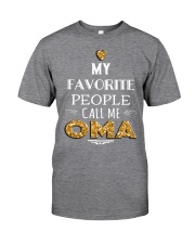 MY FAVORITE PEOPLE CALL ME OMA Classic T-Shirt tile