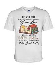 Book smell V-Neck T-Shirt tile