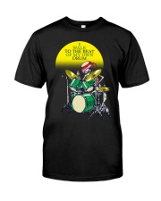 I walk to the beat Classic T-Shirt front