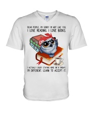 I love books V-Neck T-Shirt thumbnail